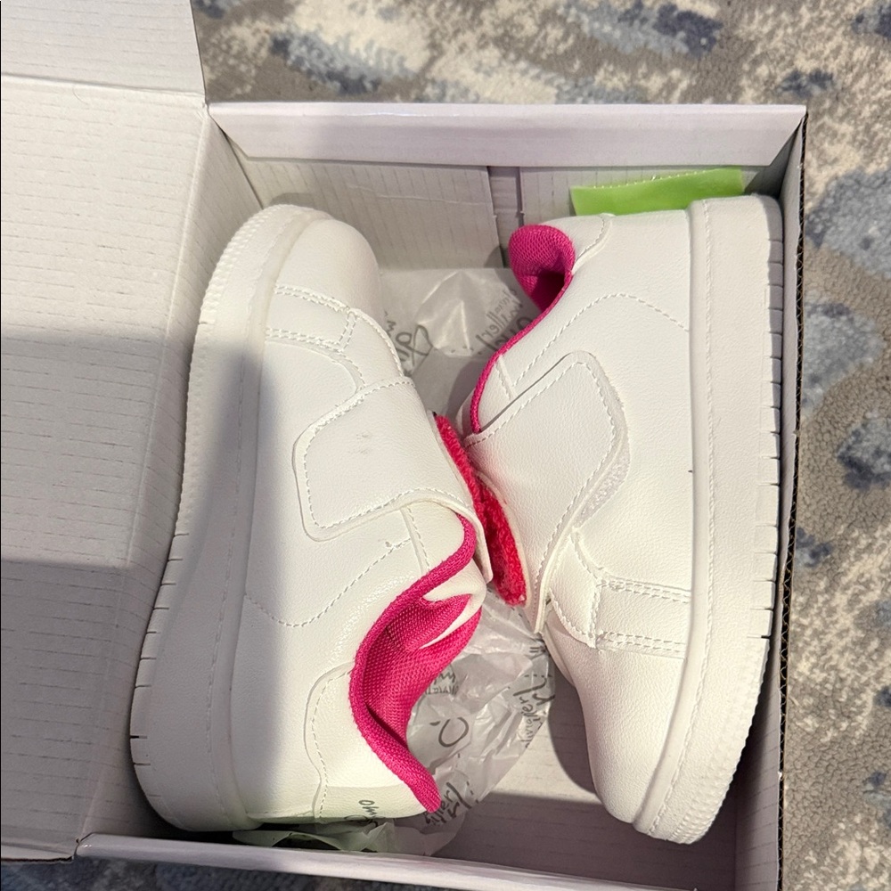 Olivia Miller sneakers brand new toddler size 9. White and pink.